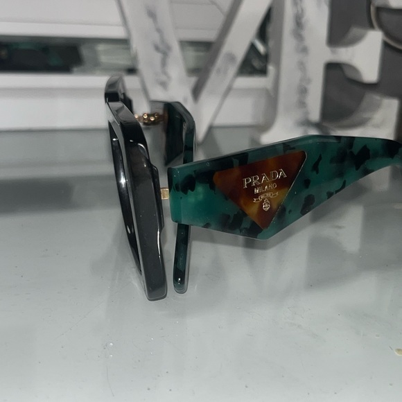 authentic prada sunglasses - Picture 3 of 6